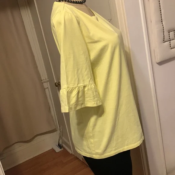 New Talbots top - Picture 3 of 8